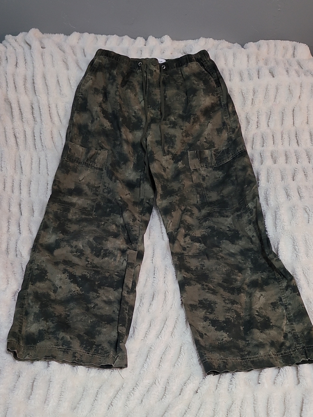 Vanilla Star Women's Camouflage Cargo Pants - Olive & Black